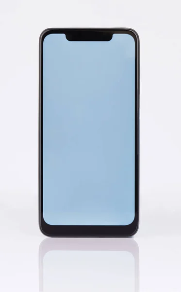 Передняя сторона современного смартфона — стоковое фото