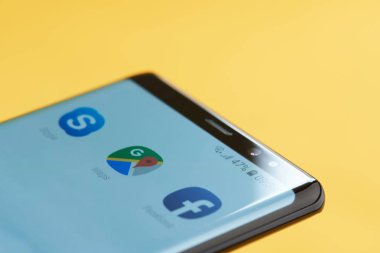 Google Haritalar smartphone ekran üstünde kutsal kişilerin resmi
