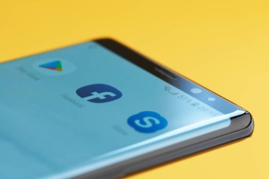Facebook smartphone ekran simgesine