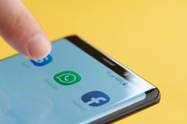 WhatsApp Messenger'ı başlatın 