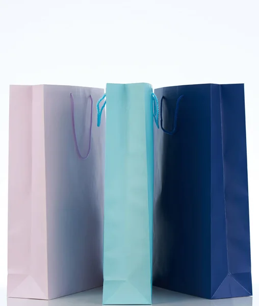 Grupo de bolsas de papel de colores — Foto de Stock