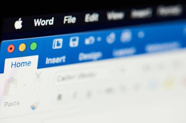 Microsoft office word ev menüsü yatay