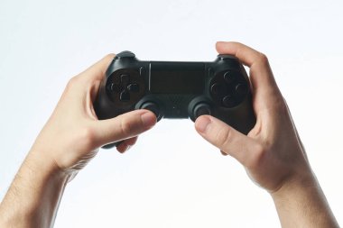 video oyunu oynarken 