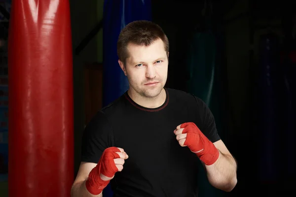 Retrato de luchador caucásico fuerte —  Fotos de Stock