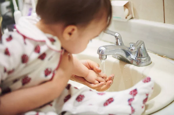Baby Washing Hand Sleep Sink Bathroom — Stock Photo, Image