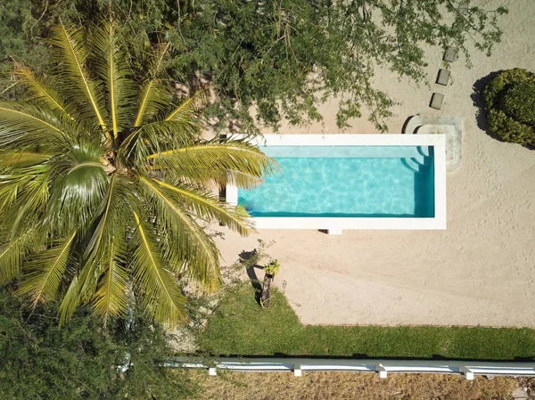 Pequena piscina — Fotografia de Stock