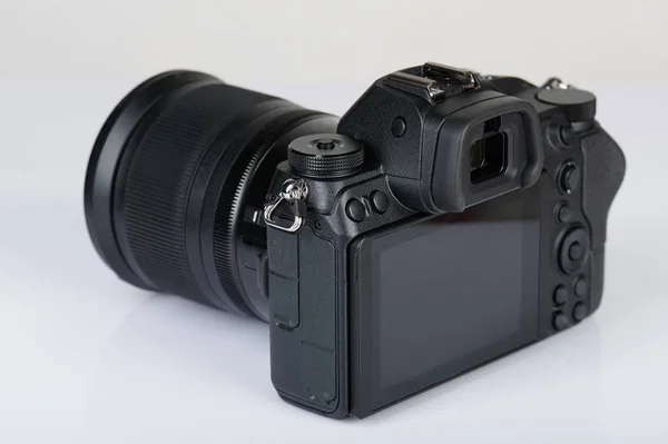 Black mirrorless camera — Stock Photo, Image