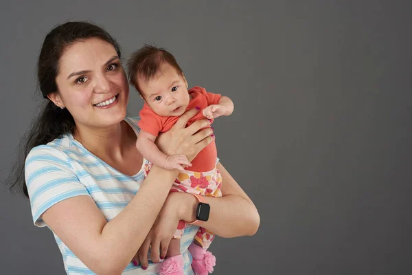 Happy young mom with baby — Stock Photo, Image