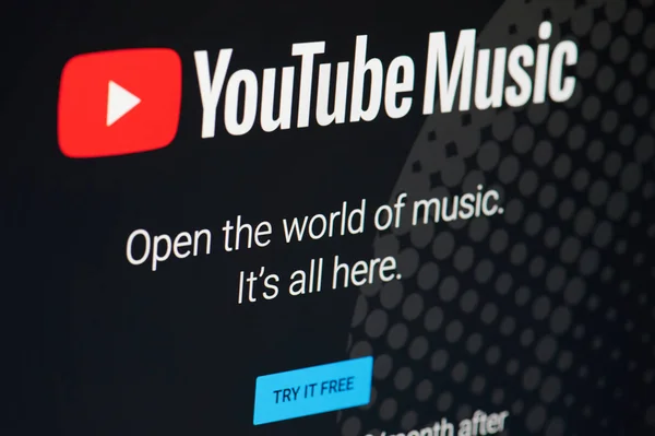 Servicio de música de Youtube en pantalla portátil — Foto de Stock