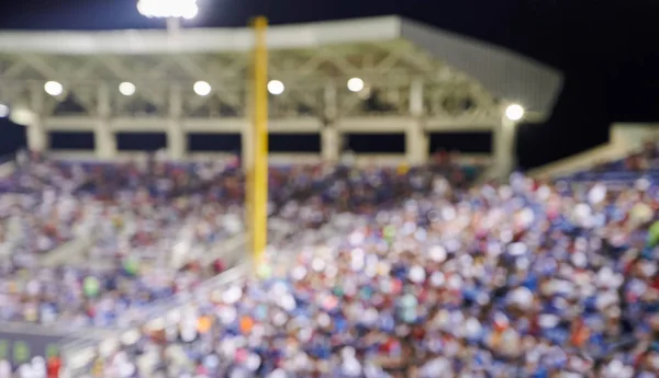 Multidão de fãs no estádio de beisebol — Fotografia de Stock