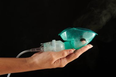 Duman maskeyle enhalasyon