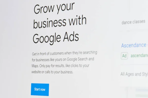 Geschäft mit Google-Anzeigen wächst — Stockfoto