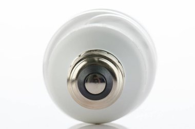 Ampulün metal alt kısmı