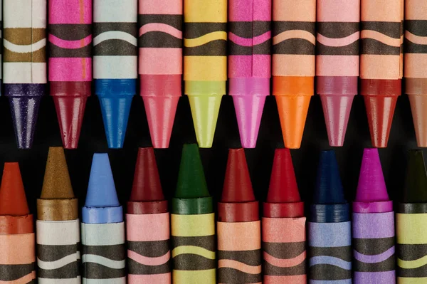 Coloridos lápices de colores vista de cerca — Foto de Stock