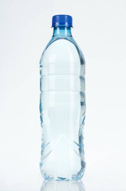 Bir plastik şişe
