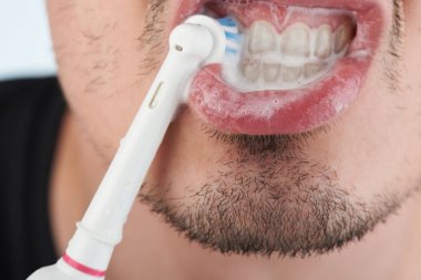 Sağlıklı dişlerin fırçalanması