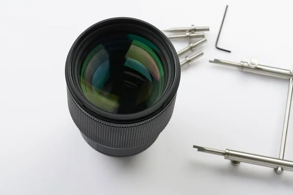 Digitalkamera und Reparaturservice — Stockfoto