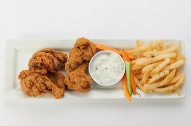 Soslu kızarmış tavuk budu.