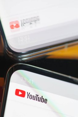 Akıllı telefonda youtube hizmeti uygulamasını kullanma