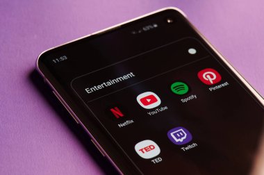 Akıllı telefonda dijital eğlence uygulamaları