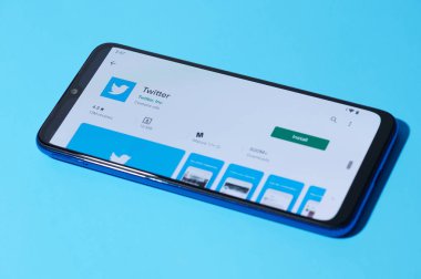 Mobil twitter uygulaması yükleniyor