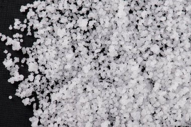 Bir sürü silis topu.