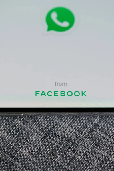 New York Usa Czerwca 2020 Whatsapp Facebook Smartphone Ekran Aplikacji — Zdjęcie stockowe