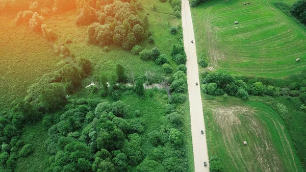 Gruppe Auf Geländefahrt Über Drohnen Ansicht — Stockfoto