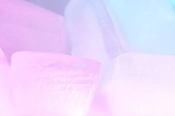 五彩缤纷的冰块构成了背景 亮晶晶的冰面 — 图库照片