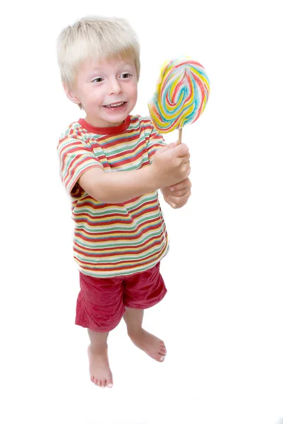 Criança Feliz Com Chupa Chupa Muito Grande — Fotografia de Stock