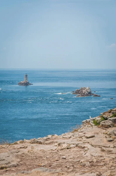 Het Puntje Van Raz Bretagne Met Deze Rotsen Zijn Vuurtoren — Stockfoto