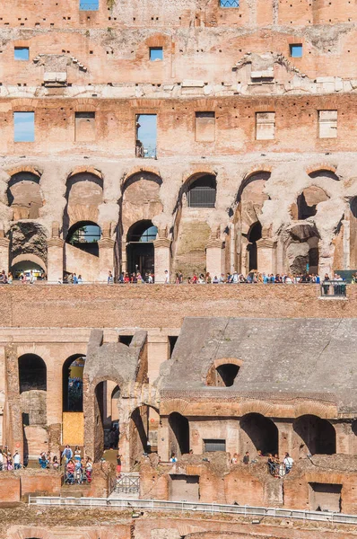 イタリア ローマ コロッセオの内部ビュー — ストック写真