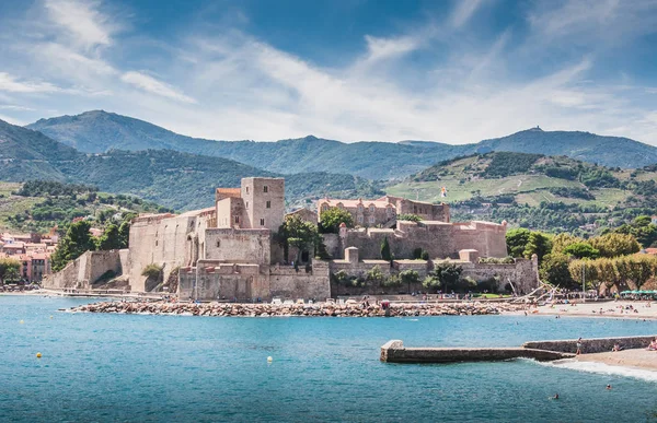 Koninklijk Kasteel Collioure in de Pyreneeën-Orientales, Frankrijk — Stockfoto