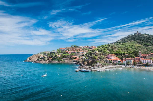 Schilderachtig uitzicht op de straten van Collioure, Frankrijk — Stockfoto