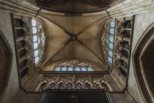 Gotische Sainte-Marie-kathedraal in het centrum van Bayonne in Frankrijk — Stockfoto