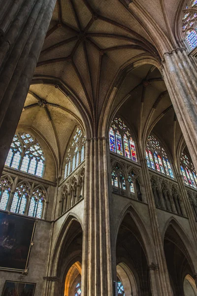 Catedral gótica de Sainte-Marie en el centro de Bayona en Francia —  Fotos de Stock