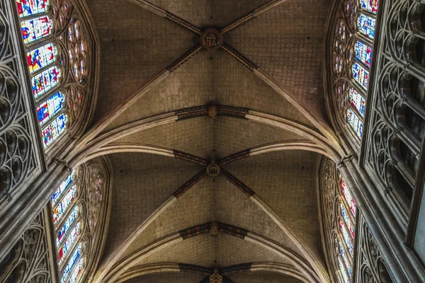 Catedral gótica Sainte-Marie, no centro de Bayonne, na França — Fotografia de Stock