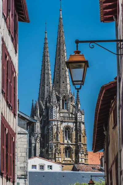 St Mary's Gothic Cathedral in the center of Bayonne, France — Stock Photo, Image