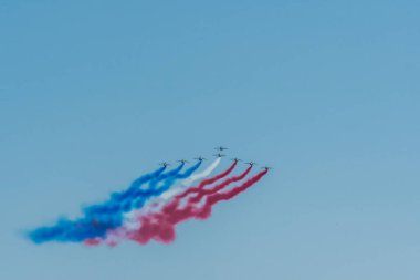 Fransız devriyesinin 9 alfabesinin gösterisi.