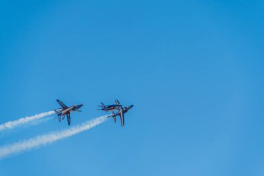 Fransız devriyesinin 9 alfabesinin gösterisi.