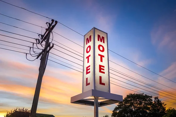 Vintage Motellin Valo Merkki Auringonlaskun Aikaan Uusi Seelanti — kuvapankkivalokuva