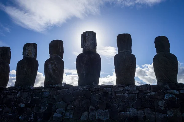 Moais Sochy Ahu Tongariki Velikonoční Ostrov Chile — Stock fotografie