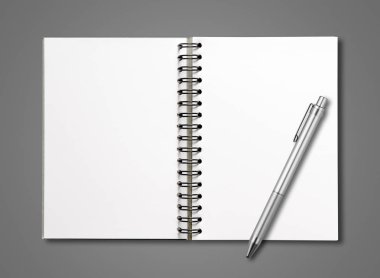 Boş açık spiral defter ve kalem mockup koyu gri izole