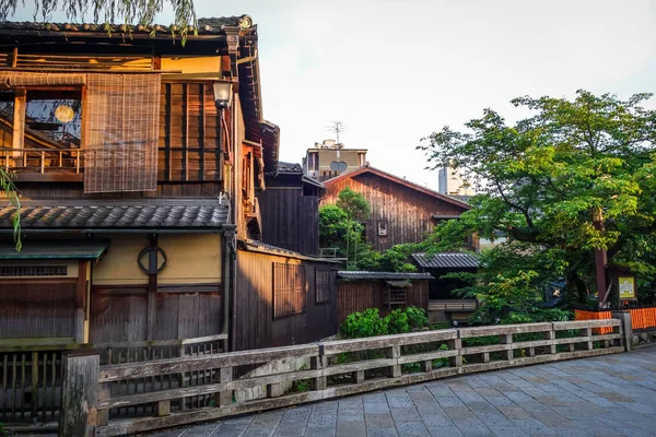 Традиційної Японської Будинків Сіракава Річки Районі Gion Кіото Японія — стокове фото