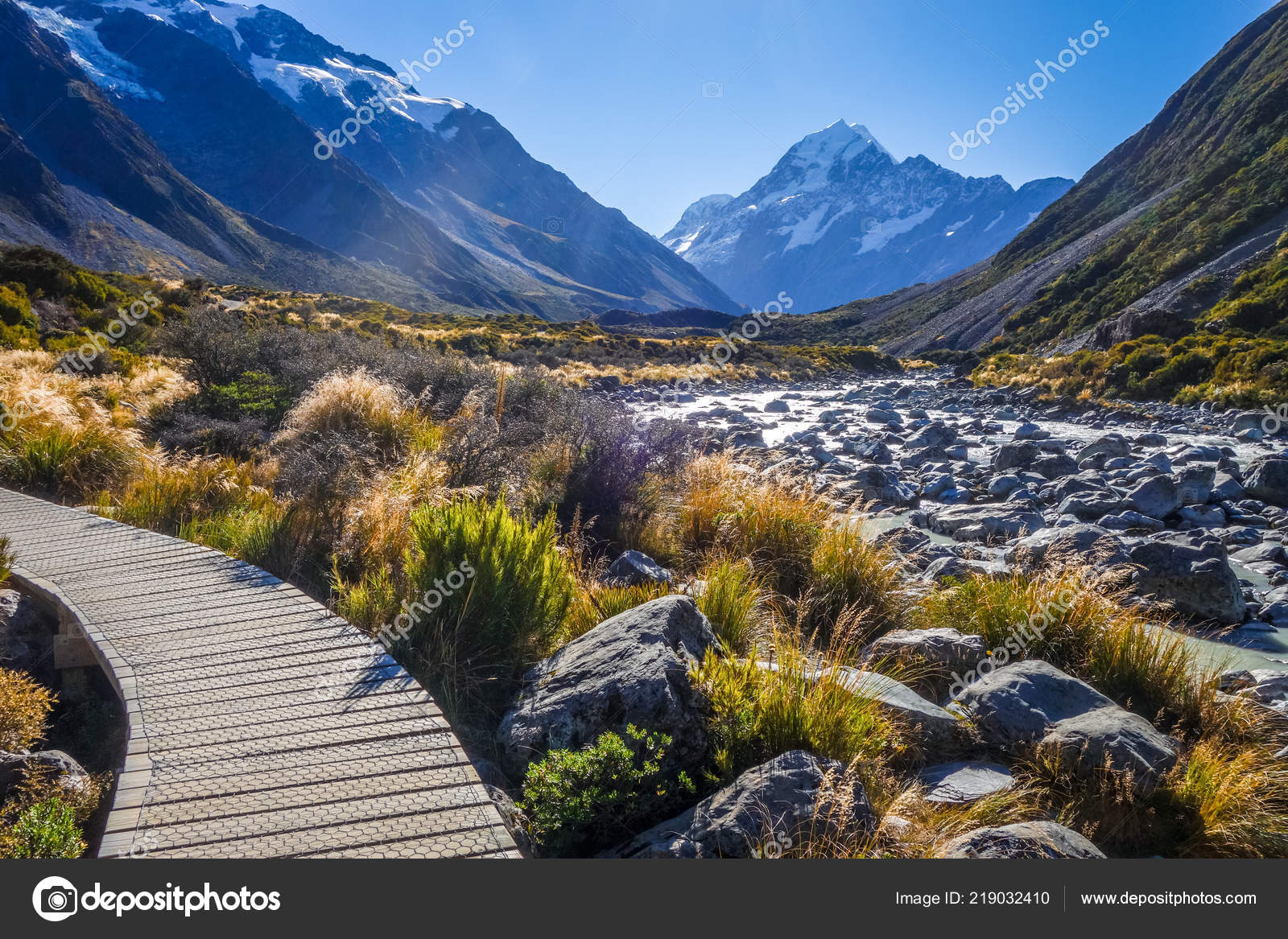 Hooker Valley Track Aoraki Mount Cook New Zealand Stock Photo Image By C Daboost