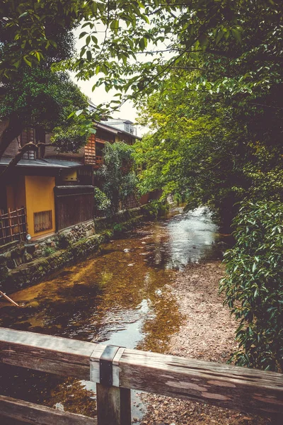 Tradycyjnych Japońskich Domach Nad Shirakawa Dzielnicy Gion Kioto Japonia — Zdjęcie stockowe