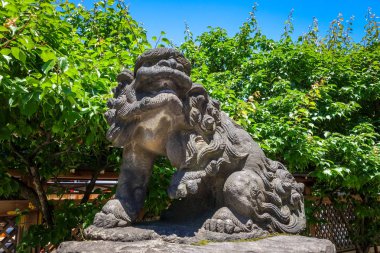 Komainu, aslan köpek koruyucu heykeli, Tokyo, Japonya