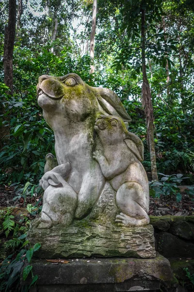 Králičí Socha Posvátném Opičím Lese Ubud Bali Indonésie — Stock fotografie