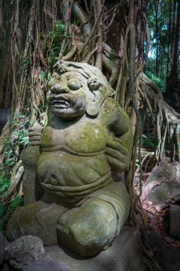 Kutsal maymun ormanında heykel, Ubud, Bali, Endonezya