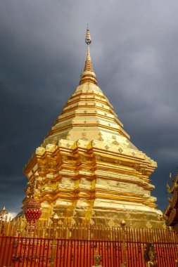 WAT Doi Suthep altın stupa, Chiang Mai, Tayland